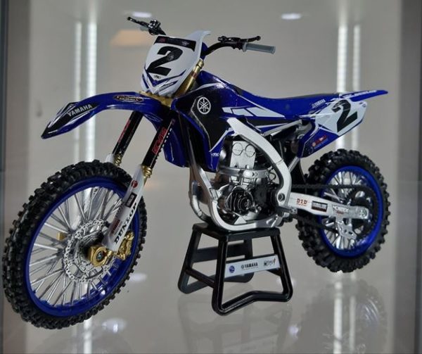 1782427_jopa-miniatur-motor-rhc-yamaha-racing-team-cwebb_625